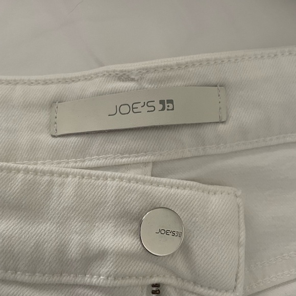 Joe’s Women’s White Denim Shorts - Picture 4 of 7